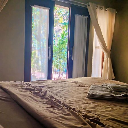 Three V Homestay Kuta  Esterno foto