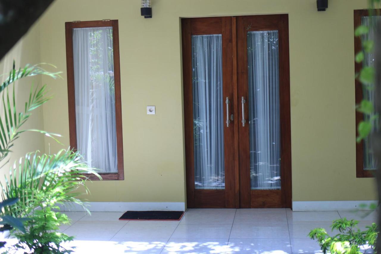 Three V Homestay Kuta  Esterno foto