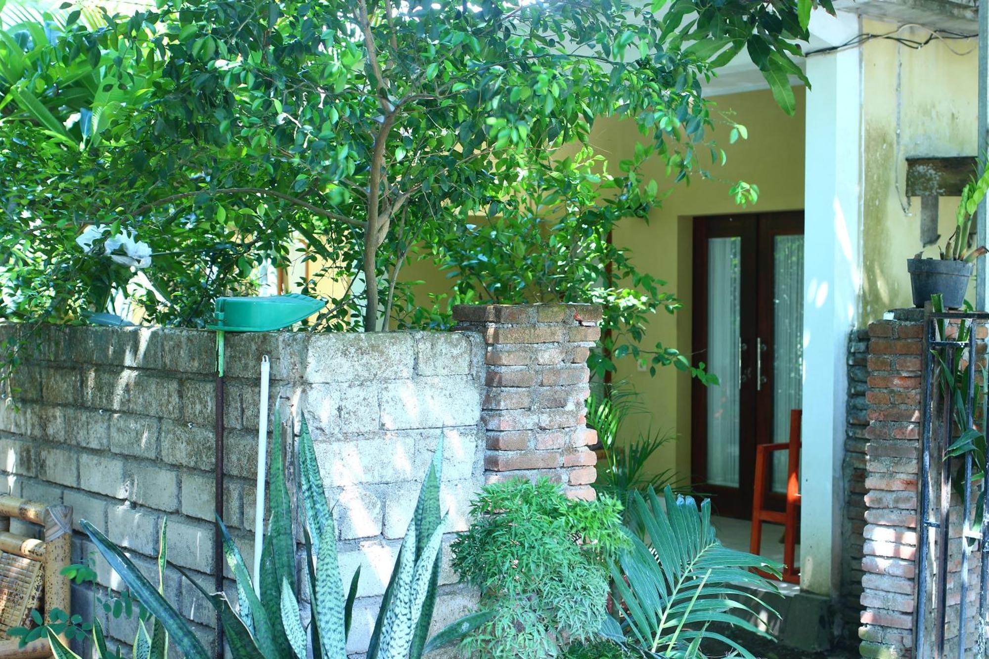 Three V Homestay Kuta  Esterno foto