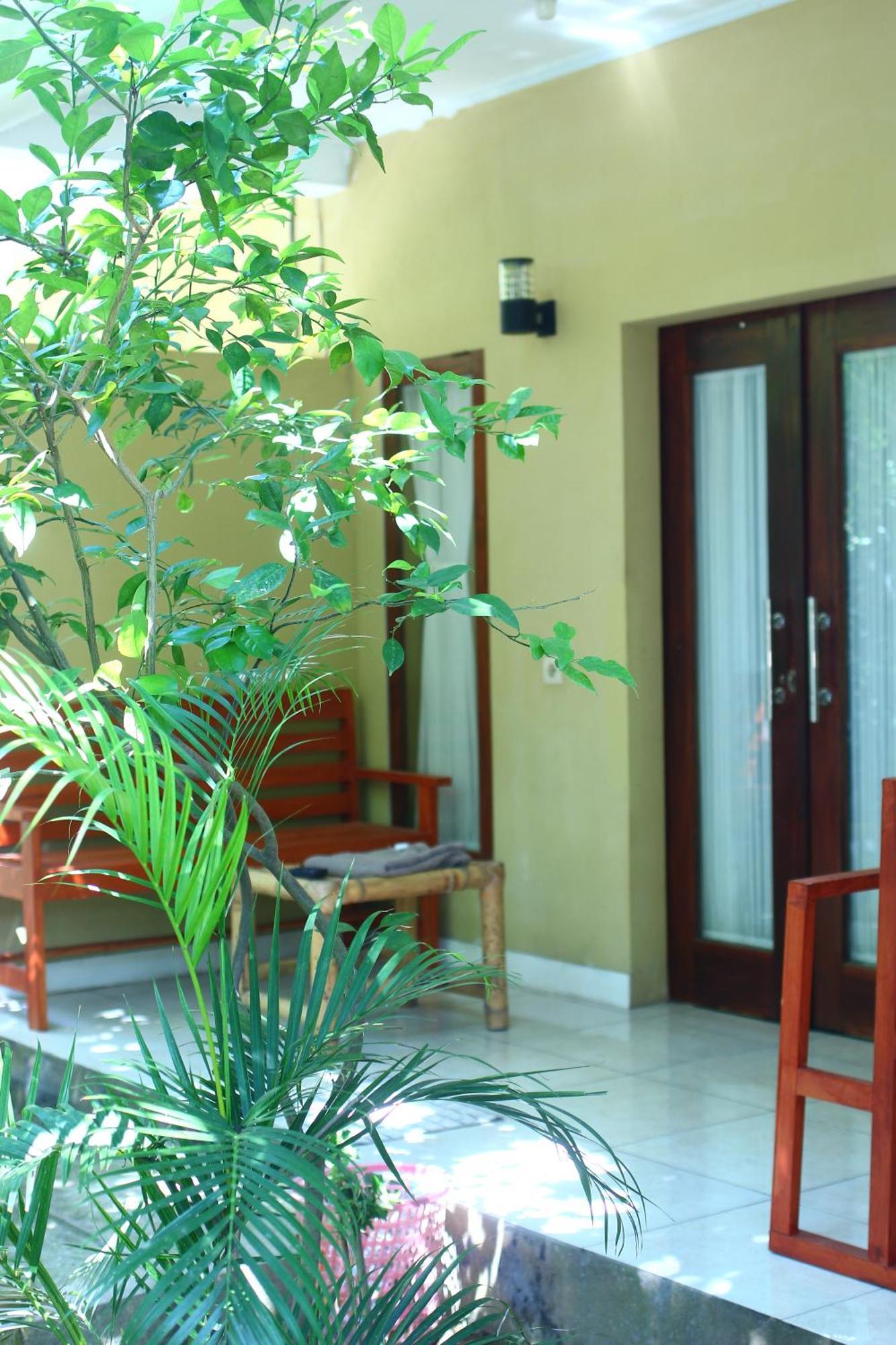 Three V Homestay Kuta  Esterno foto