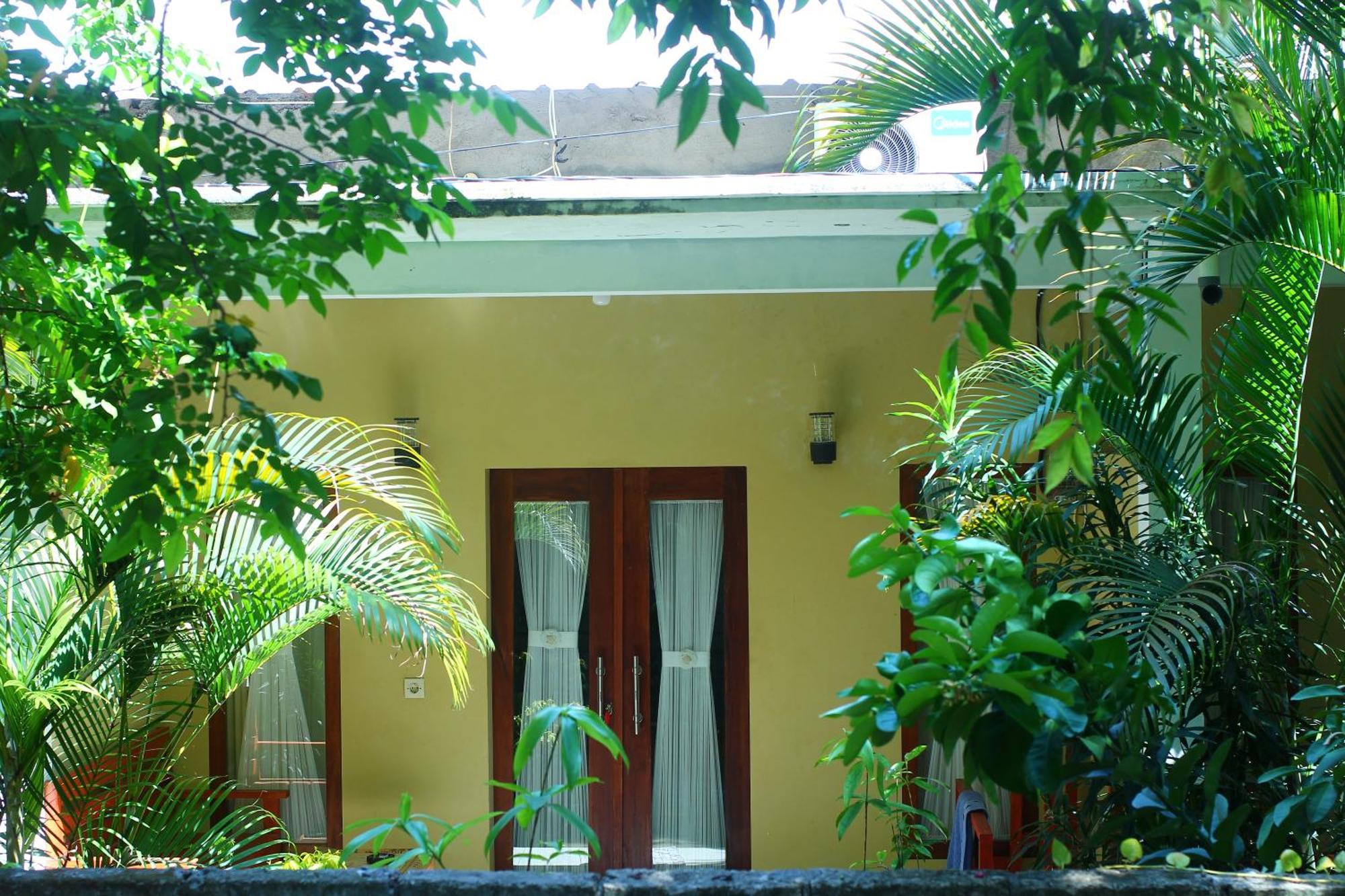 Three V Homestay Kuta  Esterno foto