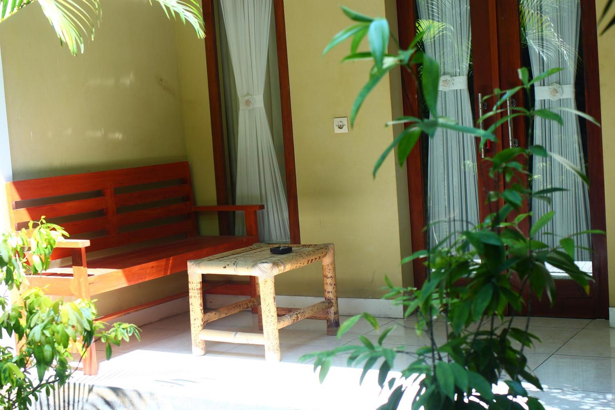 Three V Homestay Kuta  Esterno foto